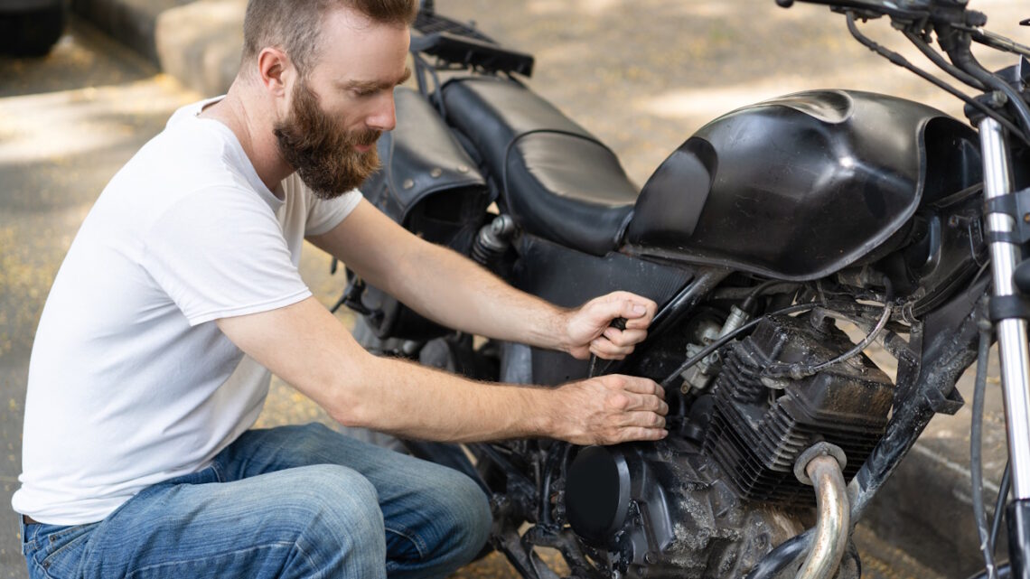 Jak sprawdzane są akumulatory do motocykli przeznaczone do sprzedaży? Jak sprawdzane są akumulatory do motocykli przeznaczone do sprzedaży?